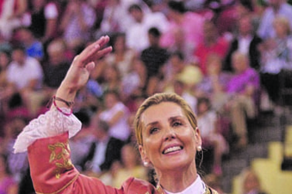 Ana Batista atua dia 8 