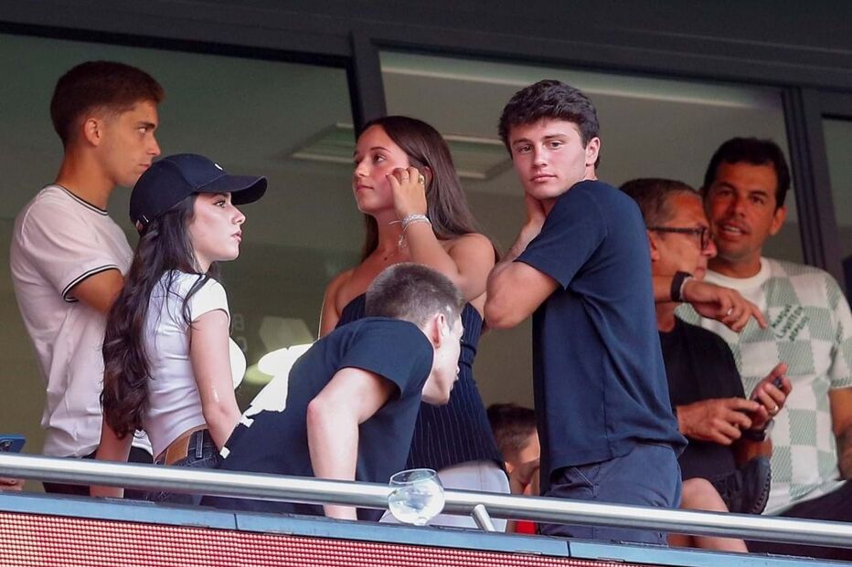 João Neves nas bancas da Luz