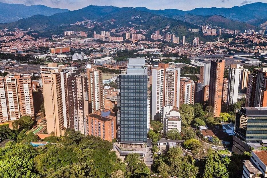 Hotel onde foi encontrado morto um turista português