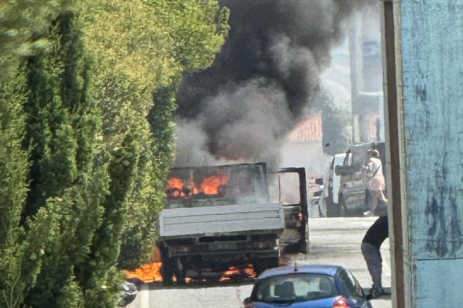 Incêndio em carrinha na Maia