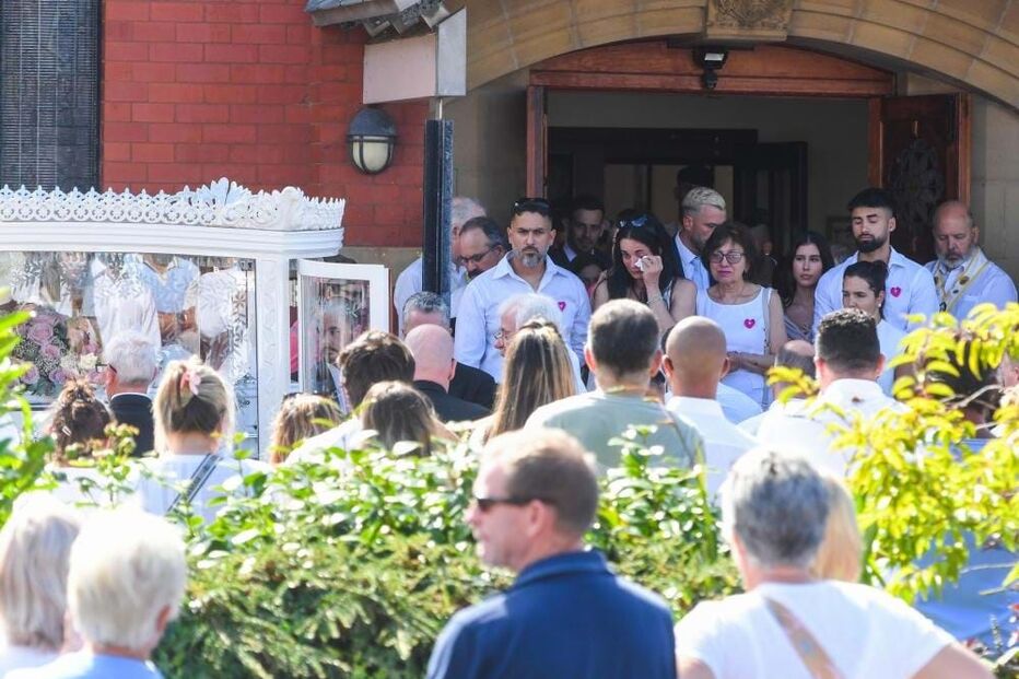 Alice foi vítima de um ataque com faca