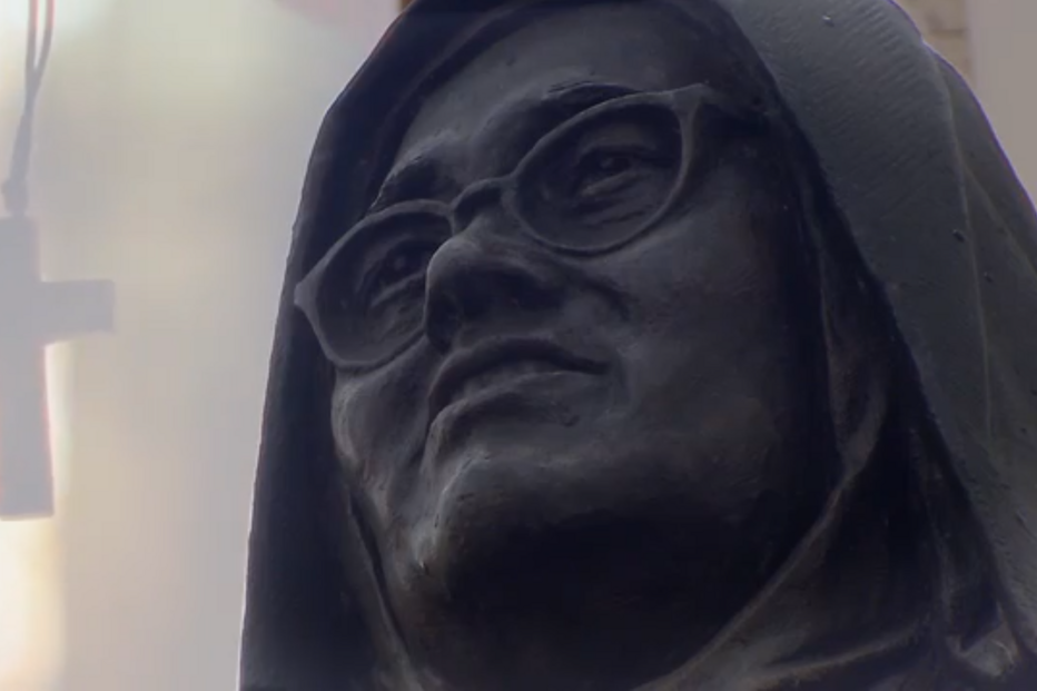 Irmã Lúcia precisa de um milagre: Vidente de Fátima a caminho dos altares quase 20 anos após a morte