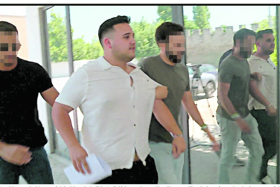 Miguel Bravo, de 21 anos, foi detido pela Polícia Judiciária, em Porto Alto. Ficou em liberdade após o primeiro interrogatório