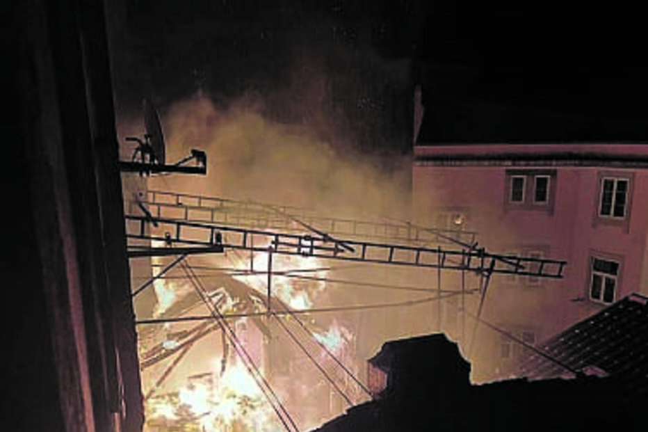 Incêndio consumiu espaço propriedade da autarquia