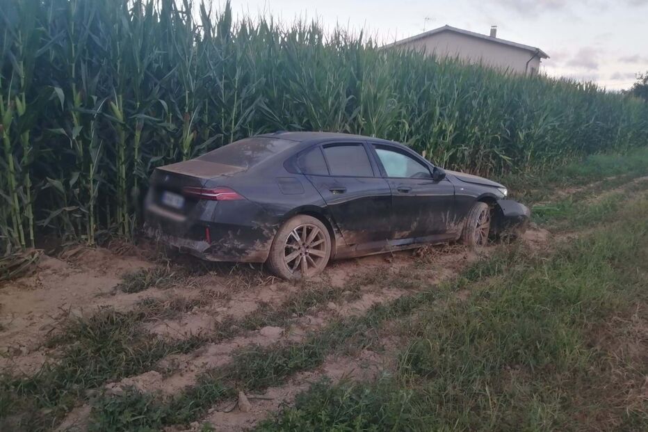 Jovem destrói BMW após conduzir com taxa crime de álcool em Chaves