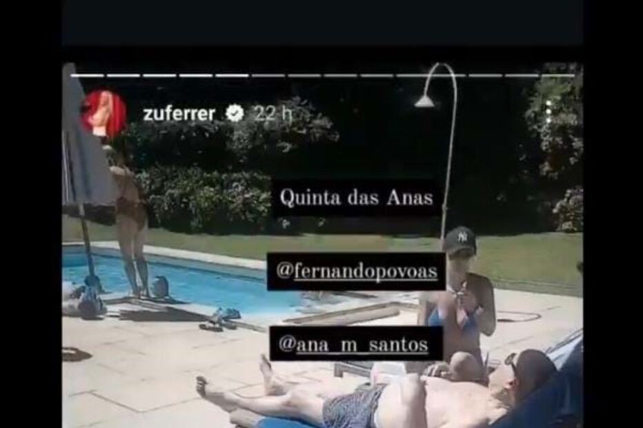 Pinto da Costa e Soares Dias aparecem descontraídos junto à piscina