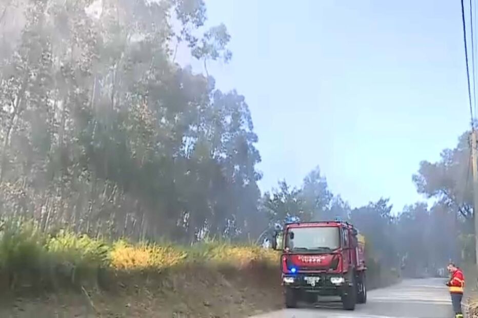 Combate às chamas em Arcos de Valdevez