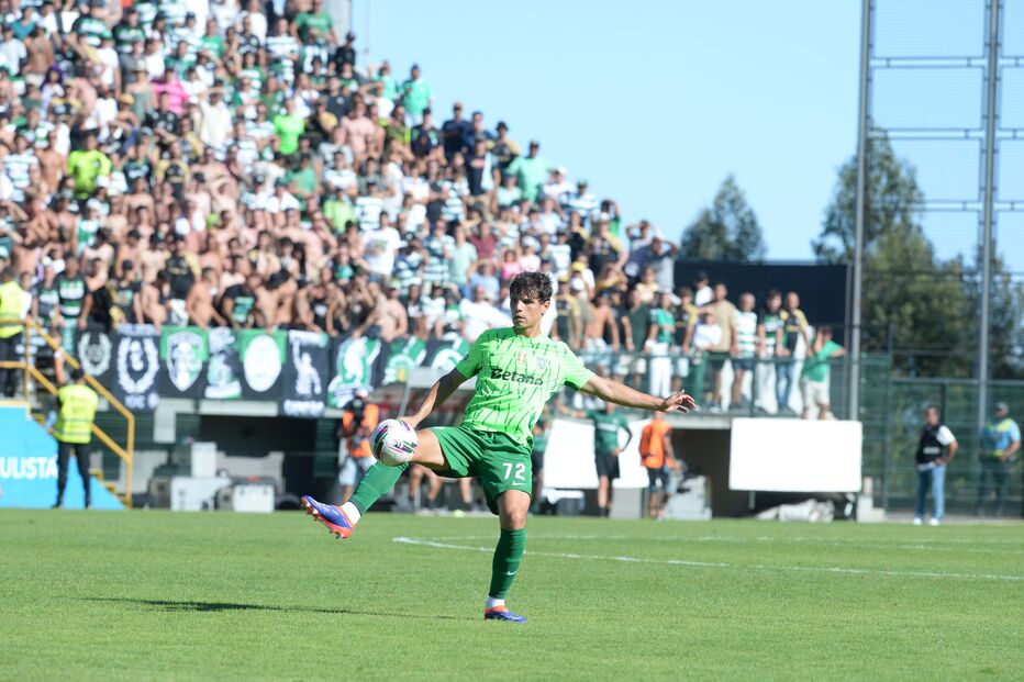 Sporting joga com o Nacional