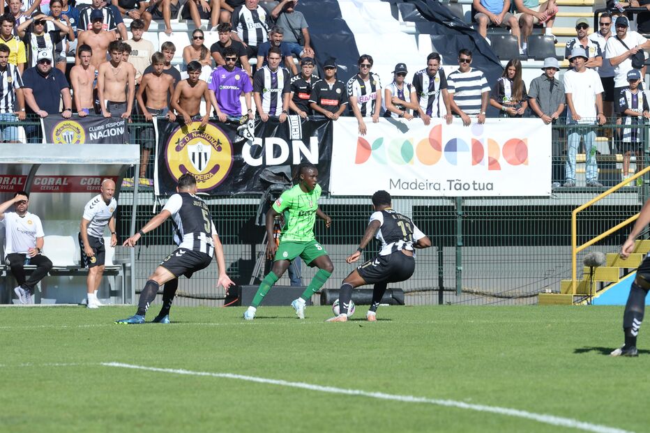 Sporting joga com o Nacional