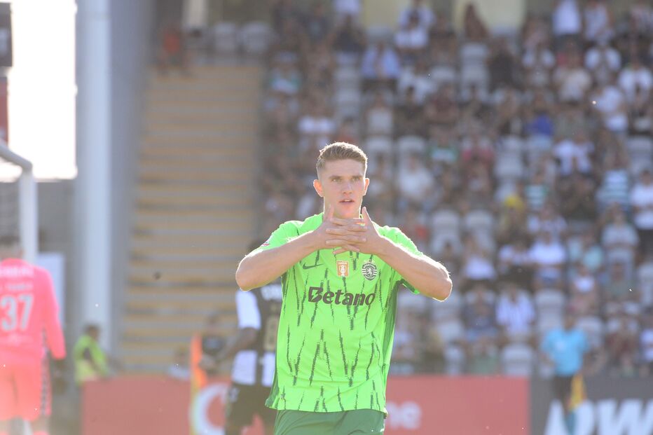 Sporting joga com o Nacional