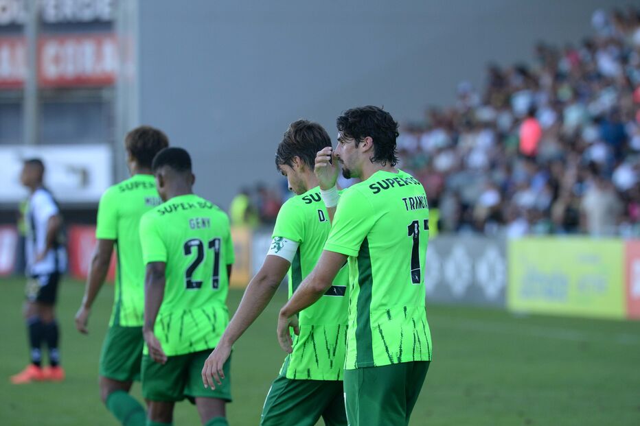 Sporting joga com o Nacional