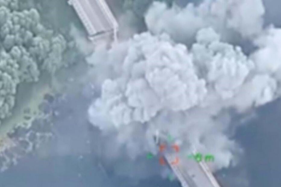 Destruição de uma das pontes em Kursk