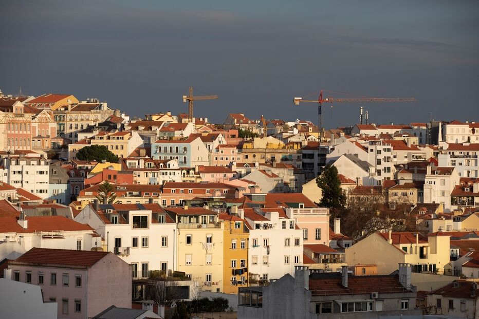 Prestação média do crédito à habitação era, em julho, de 405 euros, 35 euros acima do registado no mesmo mês de 2023