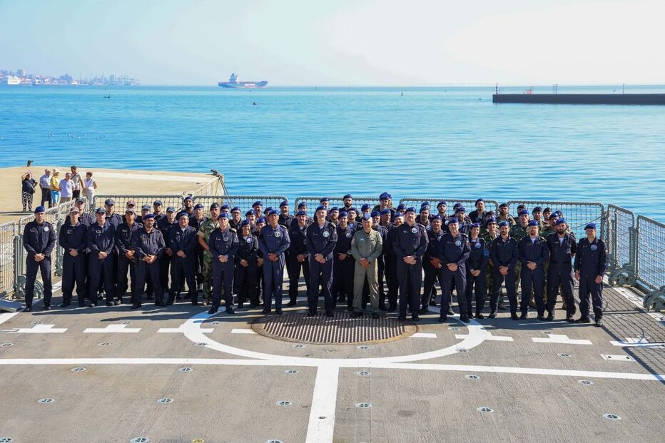 Navio vai participar nos próximos quatro meses na missão 