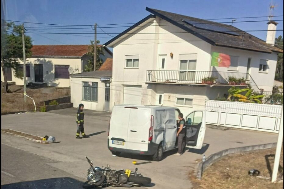 Homem morre a caminho de funeral motard. Mulher e filho assistiram à tragédia