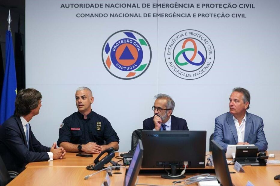 Proteção Civil faz ponto de situação após sismo de magnitude 5.3 na escala de Richter se ter sentido em Portugal