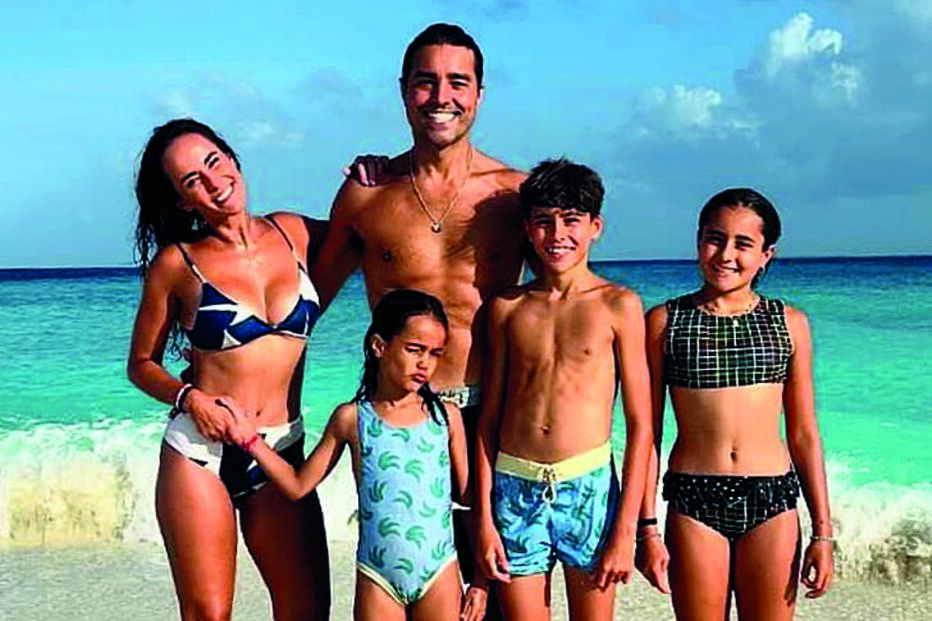 Ricardo Pereira com a mulher, Francisca e os três filhos:  Vicente, Francisca e Julieta 