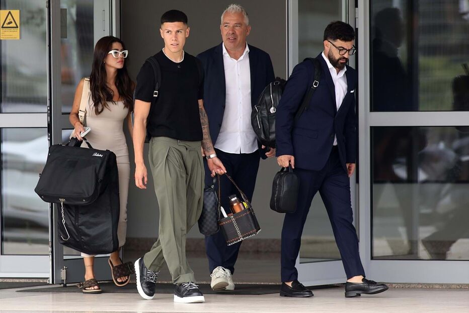 Nehuén Pérez já chegou para assinar pelo FC Porto