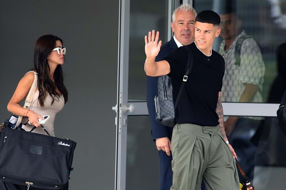 Nehuén Pérez já chegou para assinar pelo FC Porto