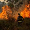 <![CDATA[ Veículo dos bombeiros ardeu no combate ao fogo em Sirarelhos ]]>