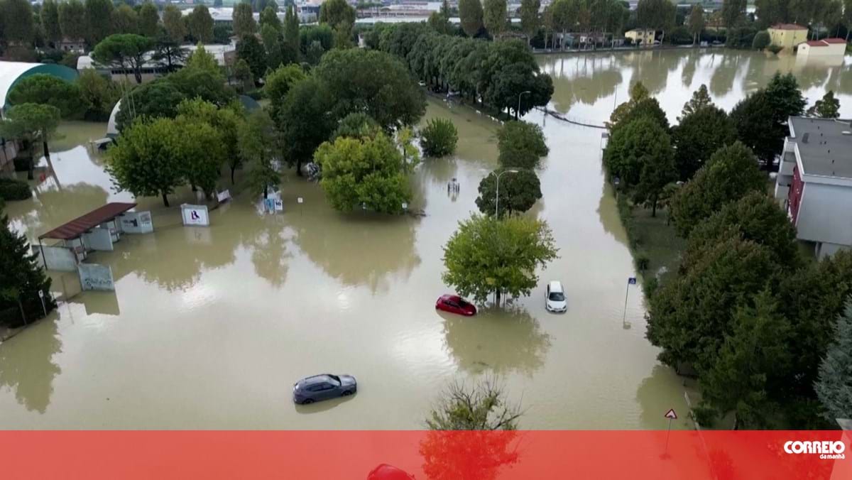 Imagens aéreas mostram zonas totalmente inundadas na cidade italiana de Lugo