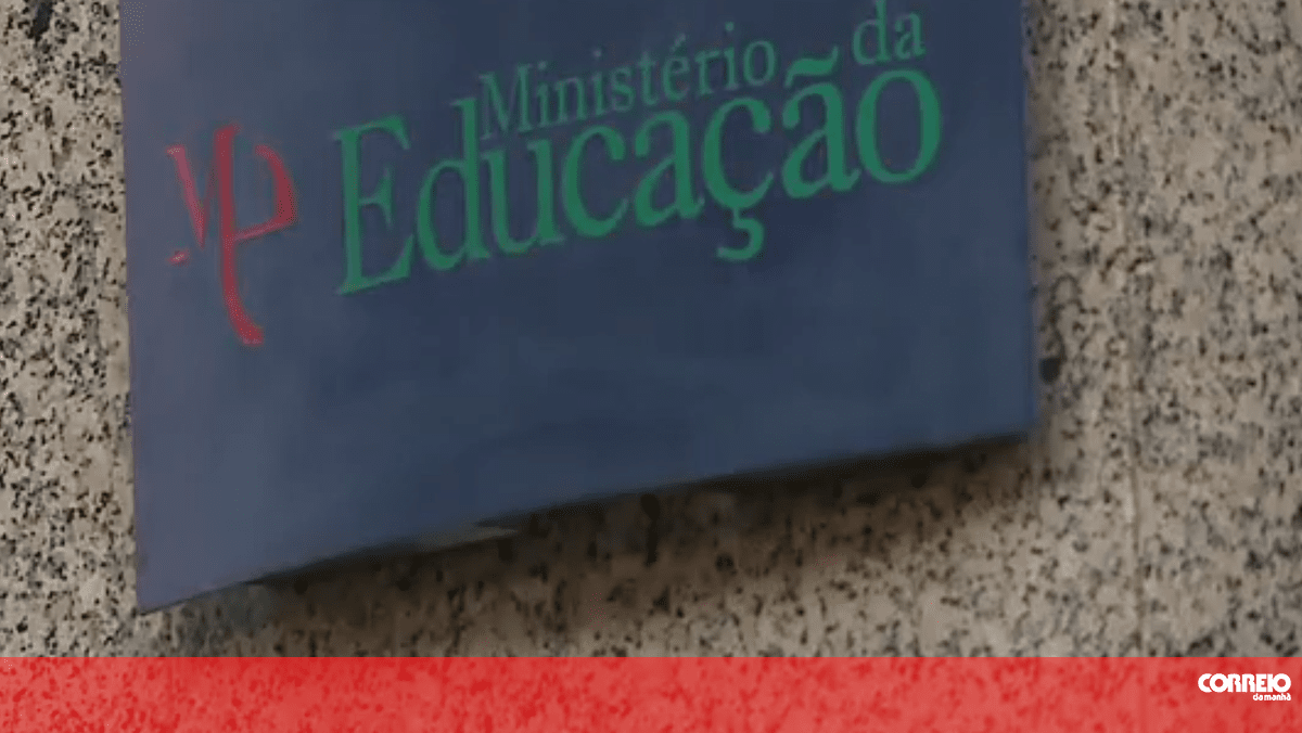 'Falsa' professora de Matemática deu aulas durante 30 anos. Ministério exige pagamento de 350 mil euros