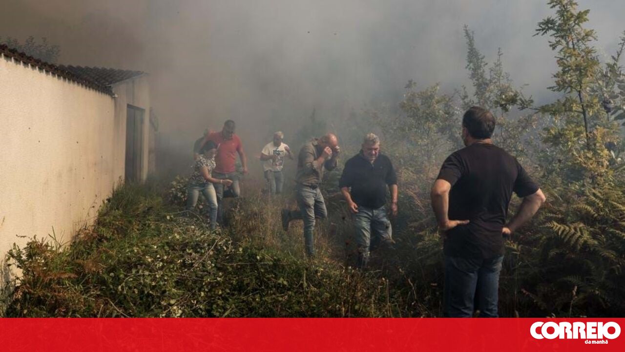 AO MINUTO Tudo Sobre Os Inc ndios Que Est o A Lavrar No Distrito De 