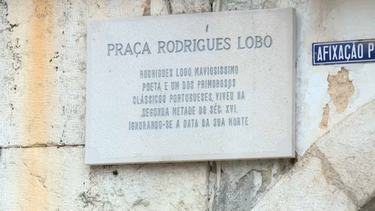 Jovem leva com 15 navalhadas ao defender namorada e fica com pulmão perfurado