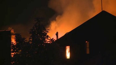 Um ferido grave em incêndio habitacional na Quinta do Conde em Sesimbra