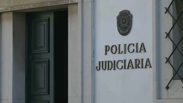 Dupla armada rouba carro e sequestra jovem de 23 anos em Almada