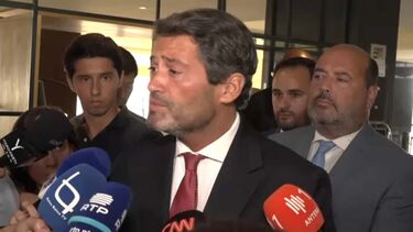 Chega vai à reunião com Governo mas mantém que está fora das negociações