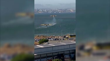 Vídeo mostra hidroaviões a abastecer no rio durante combate às chamas no Seixal