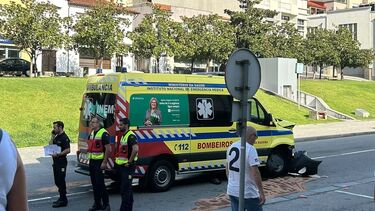 Ambulância envolvida no acidente ficou neste estado