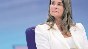 Ex-mulher de Bill Gates feliz por estar livre dele 