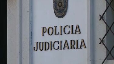 Mulher esfaqueia pai nas costas com faca de cozinha no Seixal