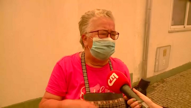“Eu nem quero pensar”: Habitantes de Albergaria-a-Velha receiam que chamas atinjam mais casas  
