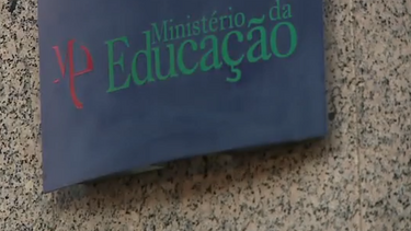'Falsa' professora de Matemática deu aulas durante 30 anos. Ministério exige pagamento de 350 mil euros
