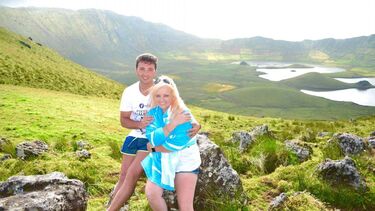 A cantora Ágata com o filho, Marco Caneira