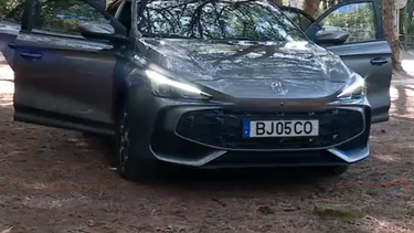 Saiba tudo sobre o citadino MG3 Hybrid+ com 195 cavalos de potência  