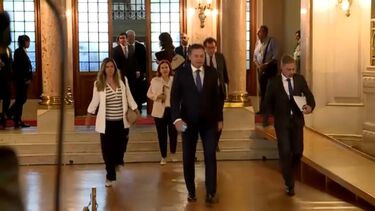 Luís Montenegro diz que "não há reuniões secretas" em São Bento após notícia de encontro com André Ventura