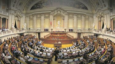 O registo de interesses dos deputados e membros do Governo anda não está disponível no site da AR