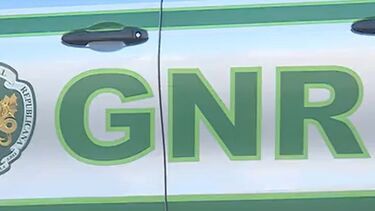 Homem detido por tentar subornar GNR durante fiscalização rodoviária. Foi apanhado a conduzir alcoolizado