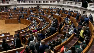 Governo propõe salário mínimo de 870 euros e corte nas tributações autónomas