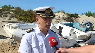 Autoridades procuram tripulantes do barco suspeito de transportar droga que deu à costa na Murtosa