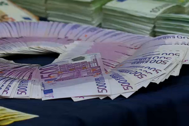 CTT em Odivelas detetam encomenda com 150 mil euros em notas falsas
