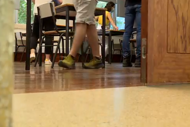 Estado exige 350 mil euros a ex-docente sem curso