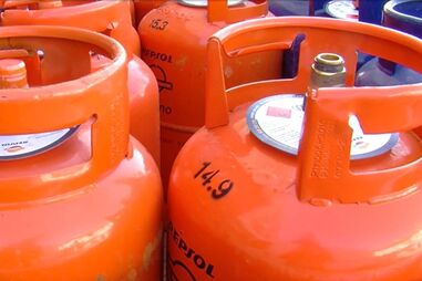 Parlamento rejeita fixar preço do gás de botija mas vai debater na especialidade descida do IVA