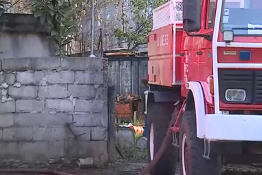 Incêndio destrói armazém de arrumos em Paredes