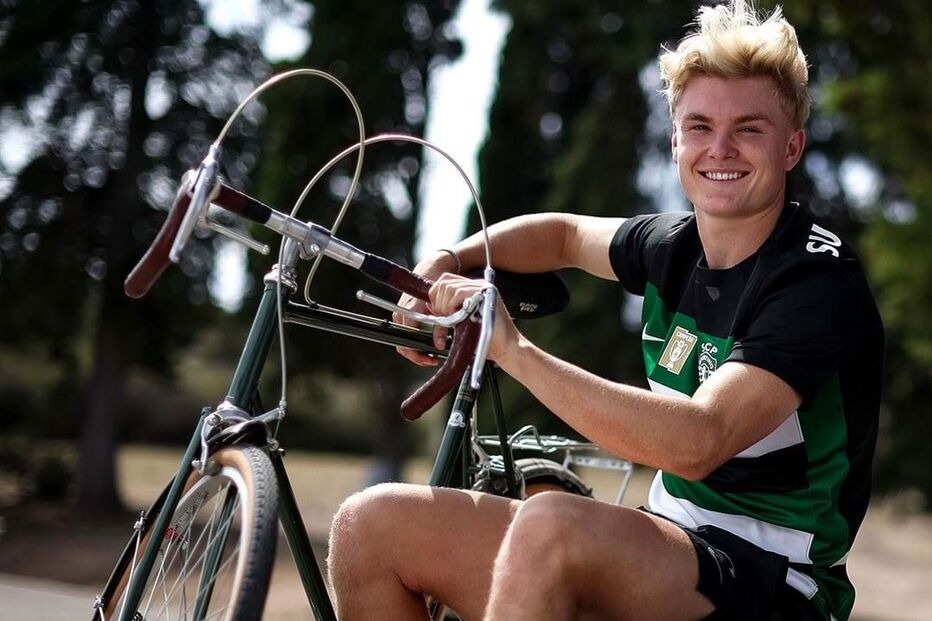 Conrad Harder com a camisola do Sporting