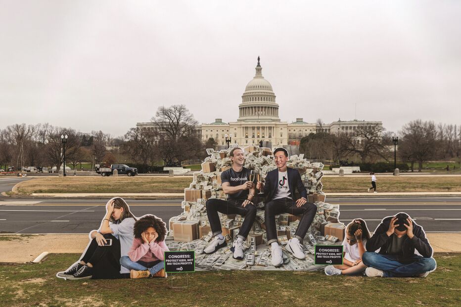 Mark Zuckerberg (à esq.), patrão da Meta, e Shou Zi Chew, do TikTok, estiveram no Senado norte-americano e ouviram testemunhos de jovens vítimas de abuso e exploração nas redes sociais 